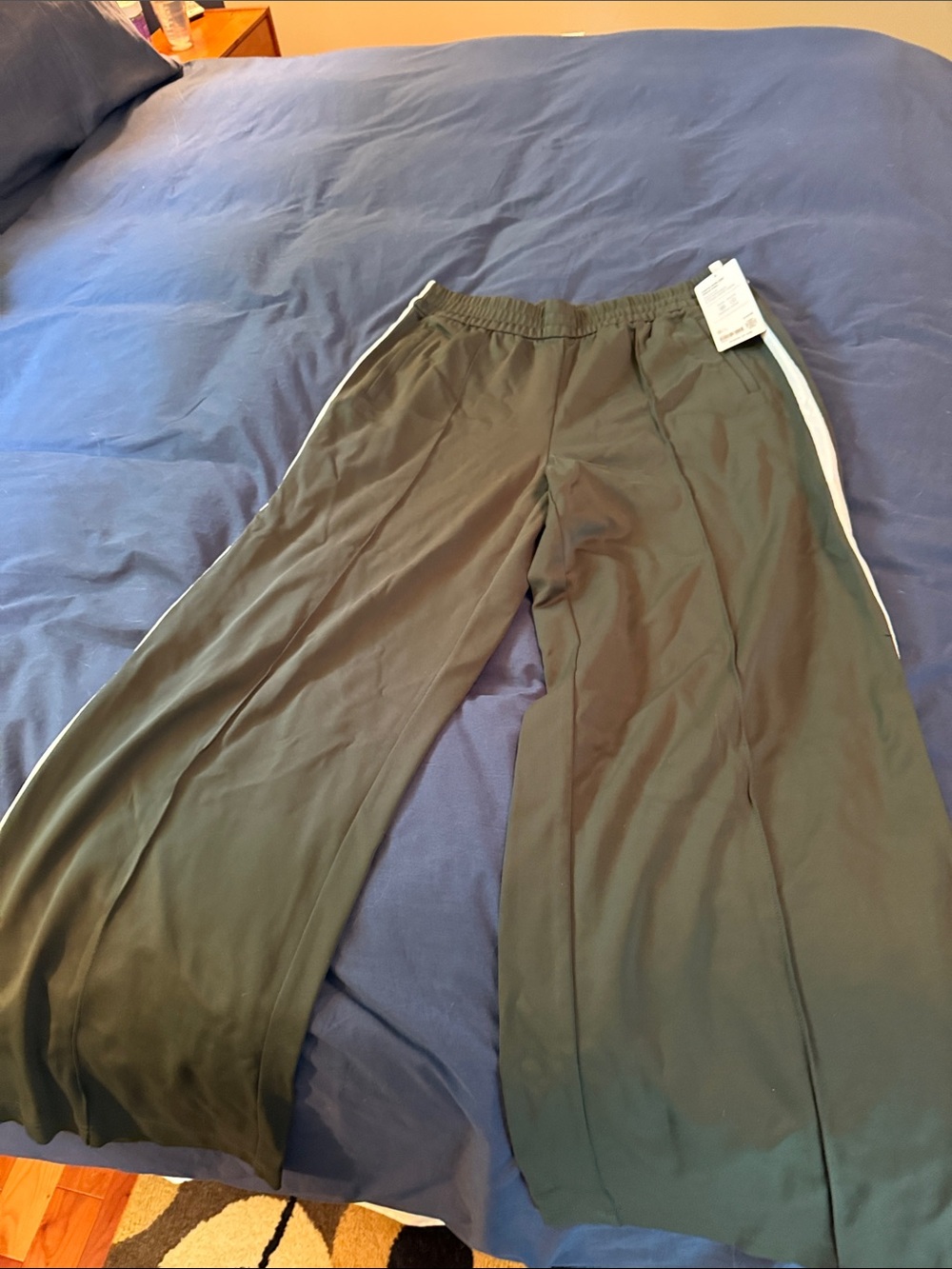Athleta Tempo Wide-Leg Track Pants in Olive